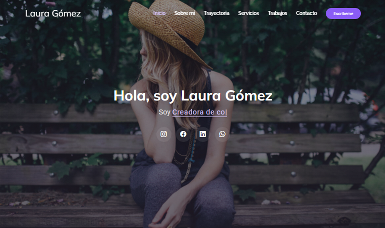 Modelo foto completa con lila: Laura Gómez, fotógrafa